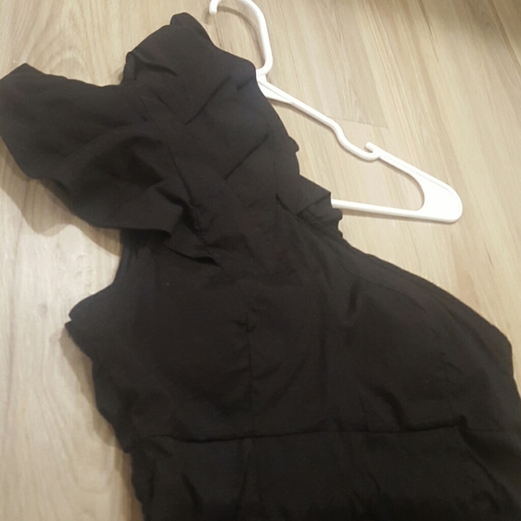 Black top - Picture 2 of 5